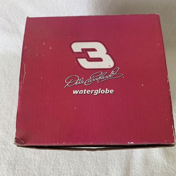 DALE EARNHARDT SR NASCAR RARE WATERGLOBE #3 ORIGINAL BOX TARGET EXCLUSIVE RARE - Picture 4 of 12